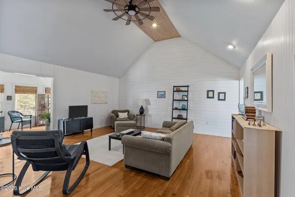 $585,000 | 120 Pearl Drive, Beaufort, NC 28516