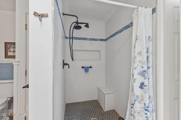 $585,000 | 120 Pearl Drive, Beaufort, NC 28516