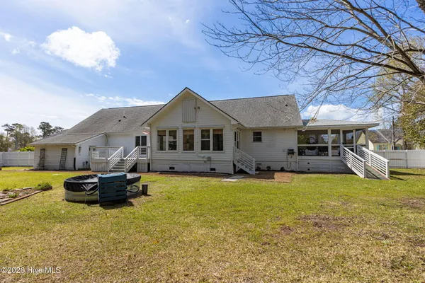 $585,000 | 120 Pearl Drive, Beaufort, NC 28516