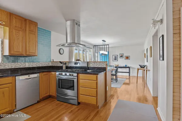 $585,000 | 120 Pearl Drive, Beaufort, NC 28516