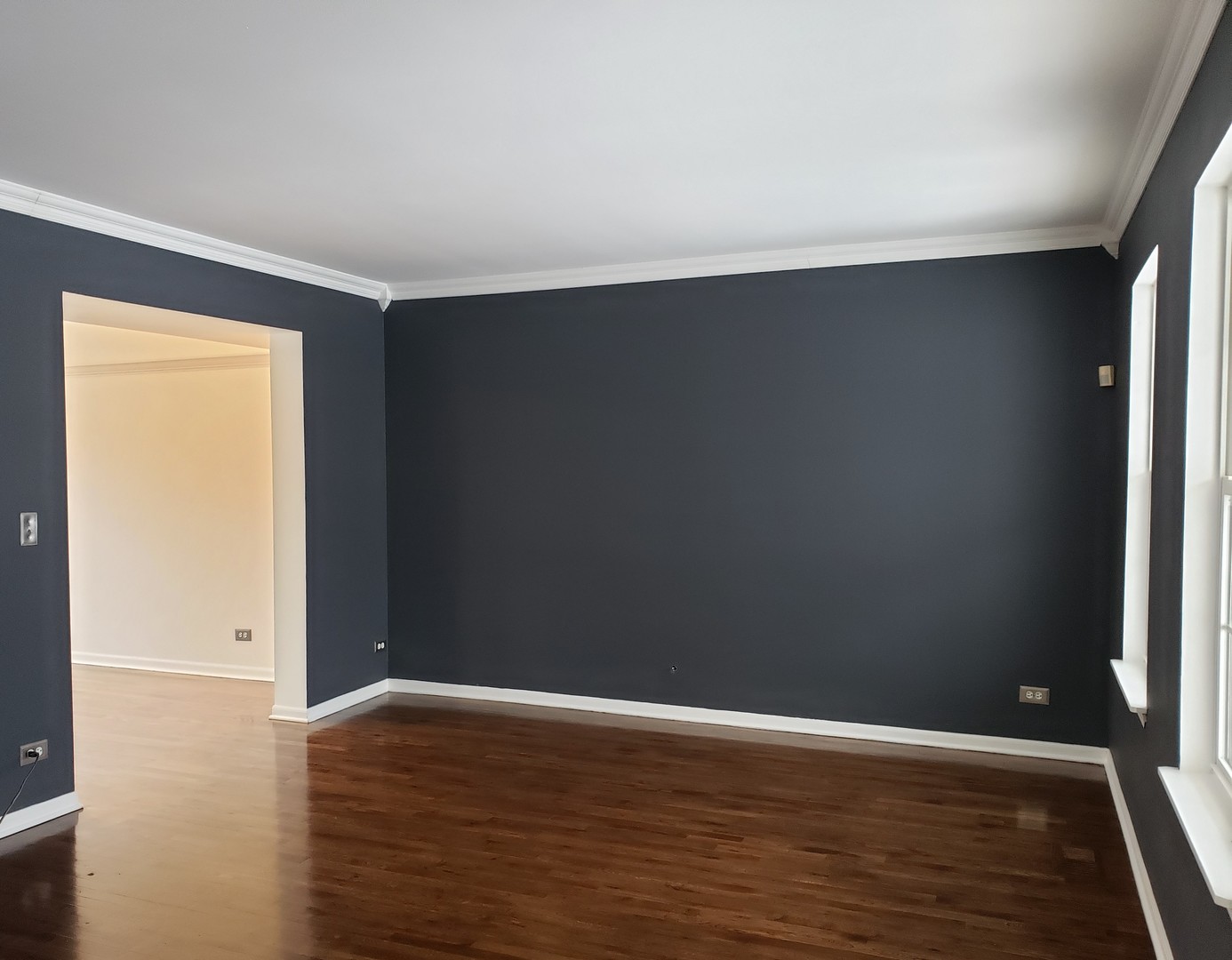 334 Spring Valley Way Round Lake, IL 60073 - Photo 4 of 26 an empty room with wooden floor and closet