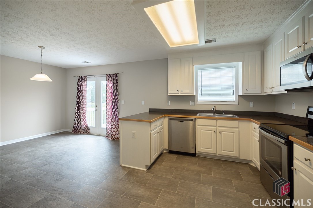 250 Jeremy Drive Colbert, GA 30628 - Photo 8 of 28 Gallery Image 8