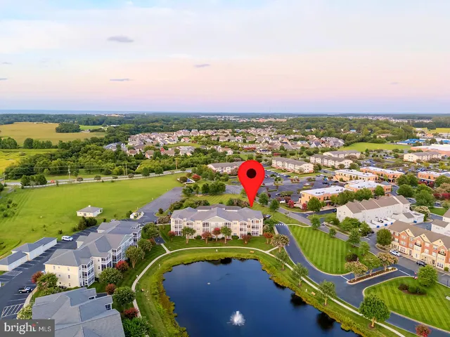 a view of a livingroom and dining room