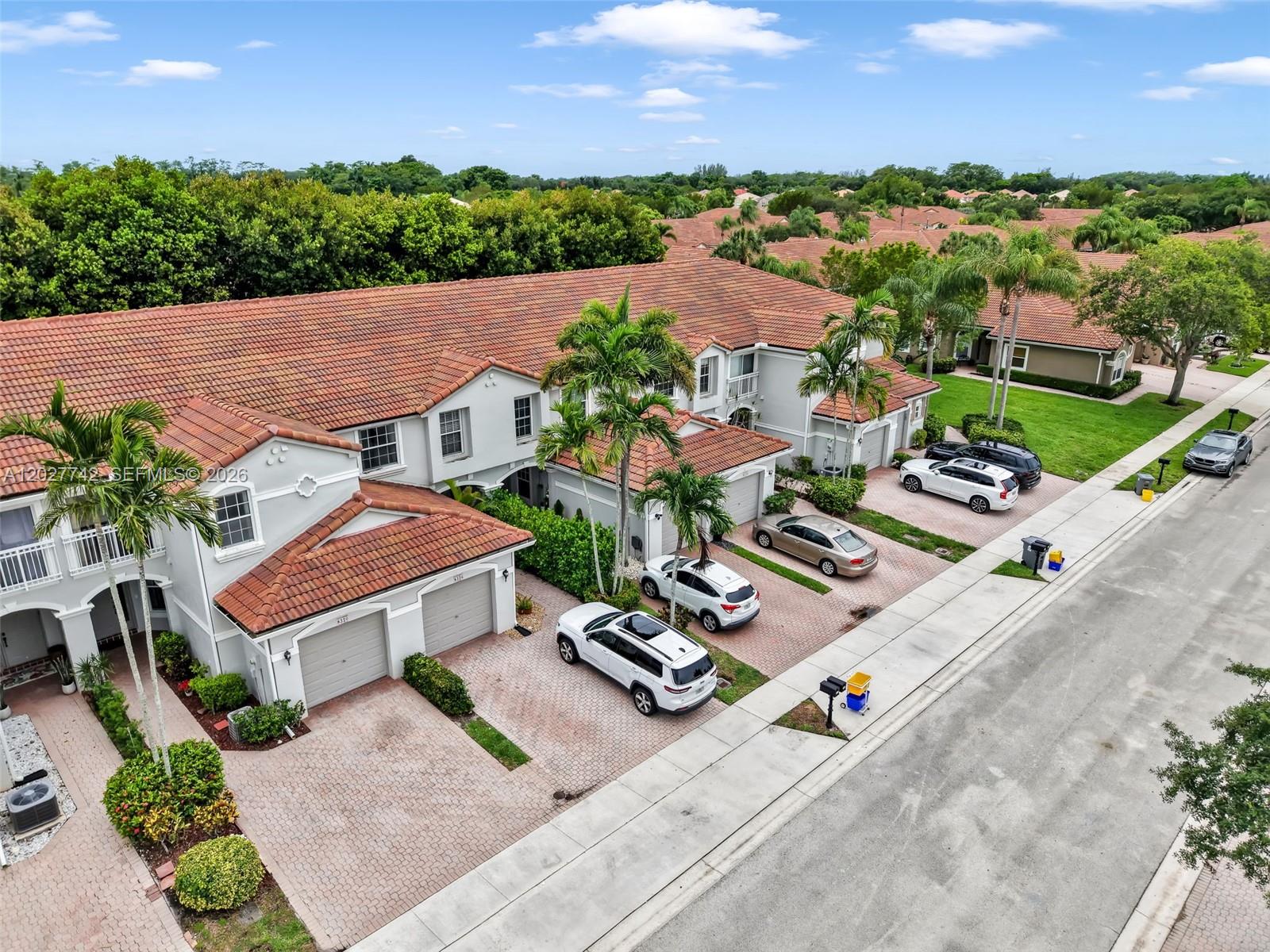 8320 Vía Serena Boca Raton, FL 33433 - Photo 6 of 44