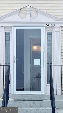 $3,200 | 6033 Joust Lane, Alexandria, VA 22315