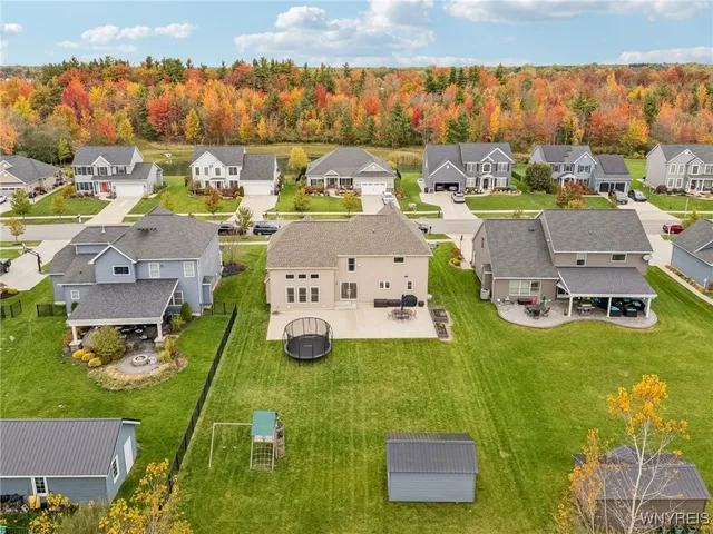 $625,000 | 48 Worthington Lane, Lancaster, NY 14086