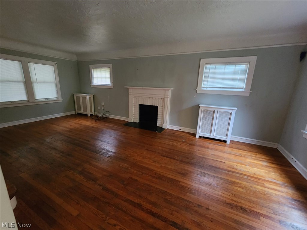 1333 Plainfield Road Cleveland, OH 44121 - Photo 4 of 23