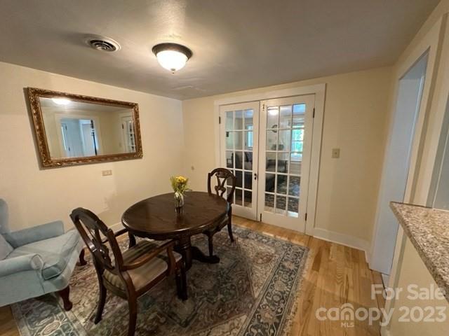 34 Coosa Rdg Drive Whittier, NC 28789 - Photo 21 of 44 a dining room with furniture and wooden floor