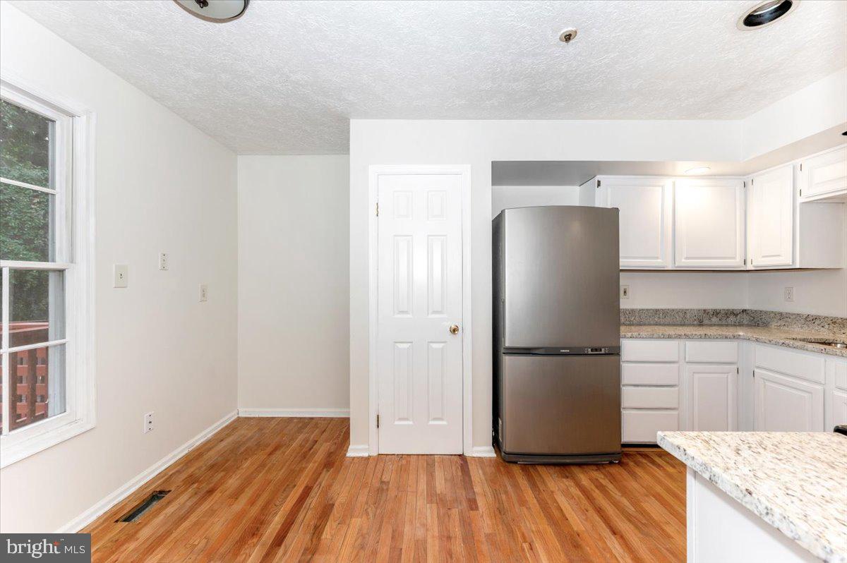 19235 Cross Ridge Drive Germantown, MD 20874 - Photo 14 of 49