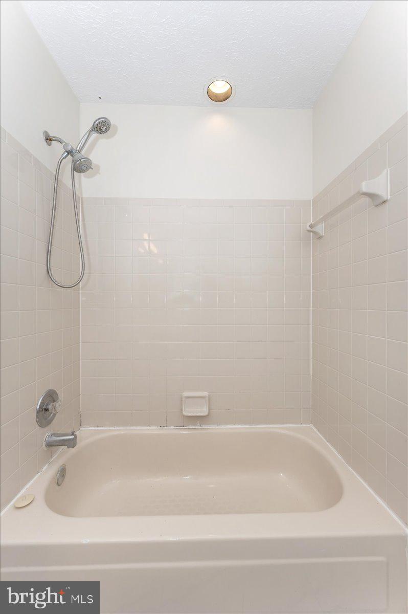 19235 Cross Ridge Drive Germantown, MD 20874 - Photo 33 of 49