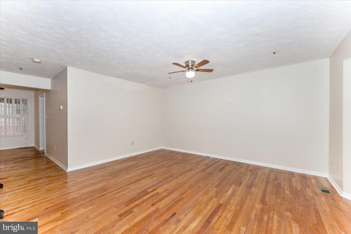 19235 Cross Ridge Drive Germantown, MD 20874 - Photo 7 of 49