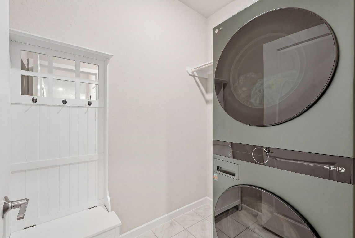 22006 Raburn Ranch Tomball, TX 77375 - Photo 25 of 50 Laundry room.