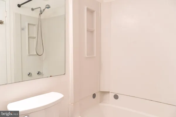 $2,300 | 9804 Hellingly Place, Unit 103, Montgomery Village, MD 20886