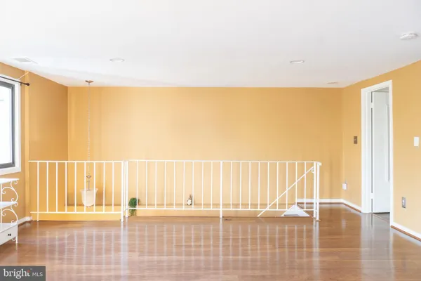 $2,300 | 9804 Hellingly Place, Unit 103, Montgomery Village, MD 20886