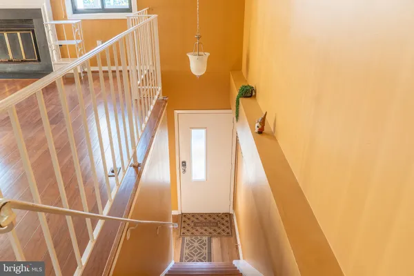 $2,300 | 9804 Hellingly Place, Unit 103, Montgomery Village, MD 20886