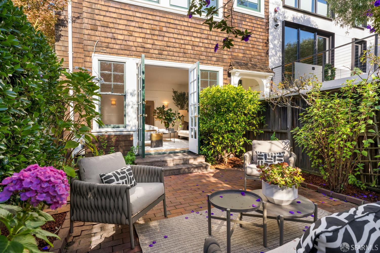 2650 Union Street San Francisco, CA 94123 - Photo 14 of 14 a view of a patio with table and chairs and potted plants