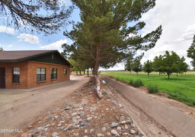 $320,000 | 15368 Highway 80 Fabens Tx 79838, Fabens, TX 79838