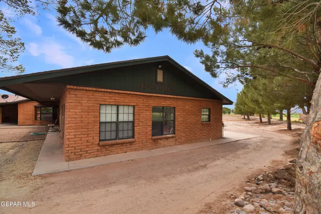$320,000 | 15368 Highway 80 Fabens Tx 79838, Fabens, TX 79838