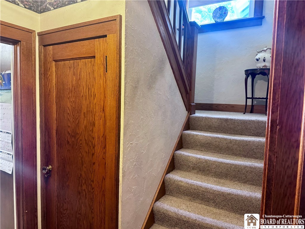 214 Palmer Street Jamestown, NY 14701 - Photo 11 of 35