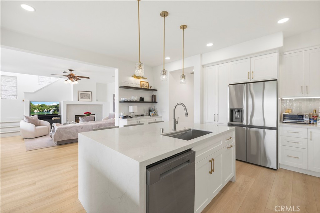22915 Raintree Lane Saugus, CA 91390 - Photo 18 of 70