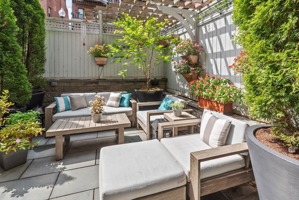 54 Rutland Square, Unit 1 Boston, MA 02118 - Photo 18 of 24 Gallery Image 18