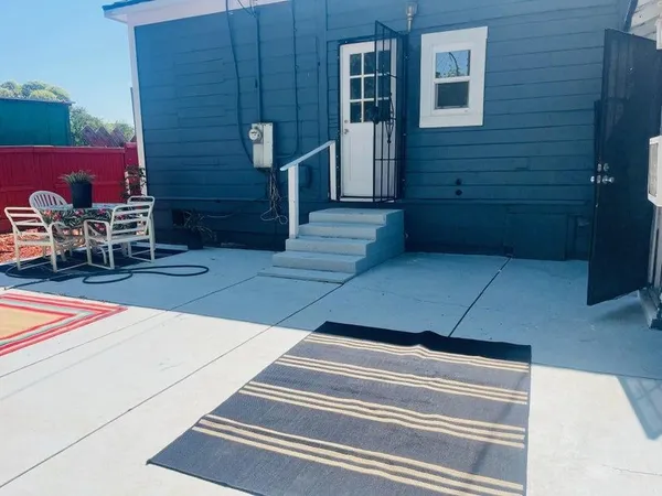 $299,000 | 824 North Willis Street, Visalia, CA 93291