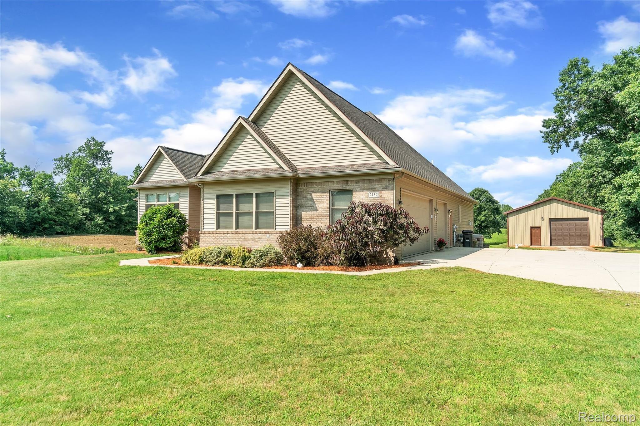 2132 South Oak Road Davison, MI 48423 - Photo 4 of 55 04-2132-S-Oak-Rd-WindowStill-Real-Estate-Photography-4.jpg