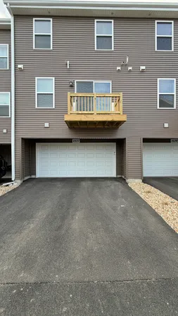 $2,800 | 2637 Santa Fe Drive, Unit 2637, Pingree Grove, IL 60140