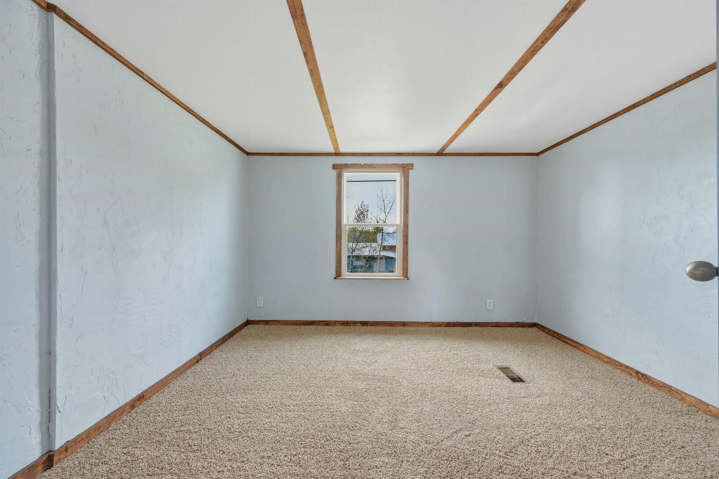 210 McKinney Street Buffalo, WY 82834 - Photo 8 of 23