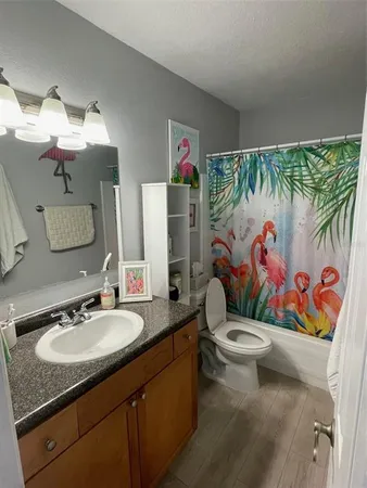 $1,800 | 249 Pompano Drive Southeast, Unit D, St. Petersburg, FL 33705