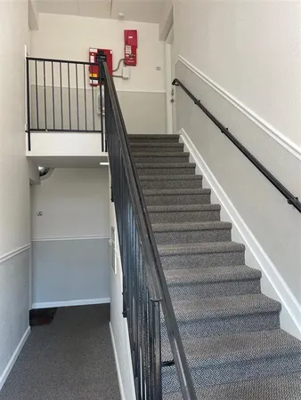 $1,800 | 249 Pompano Drive Southeast, Unit D, St. Petersburg, FL 33705