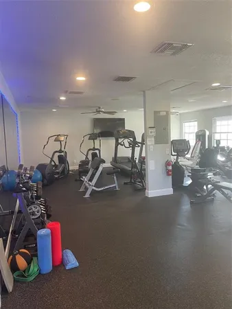 $1,800 | 249 Pompano Drive Southeast, Unit D, St. Petersburg, FL 33705