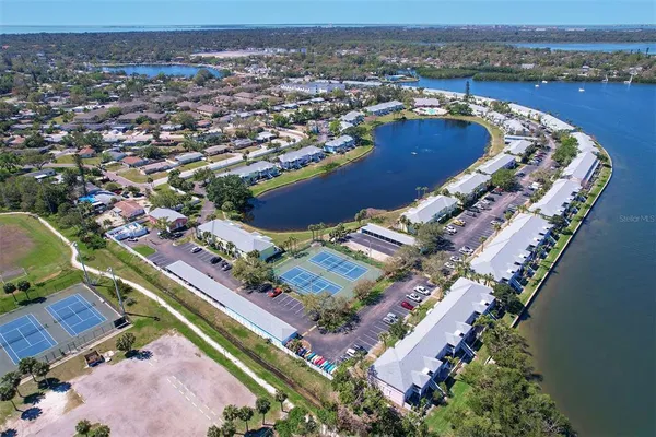 $1,800 | 249 Pompano Drive Southeast, Unit D, St. Petersburg, FL 33705