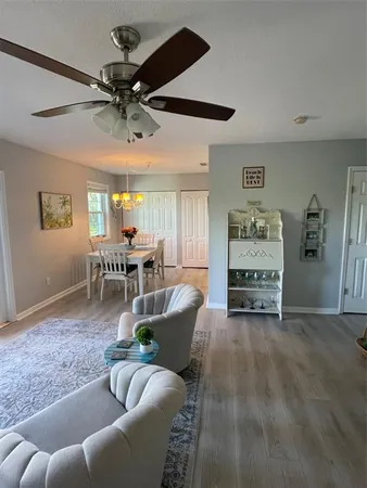 $1,800 | 249 Pompano Drive Southeast, Unit D, St. Petersburg, FL 33705