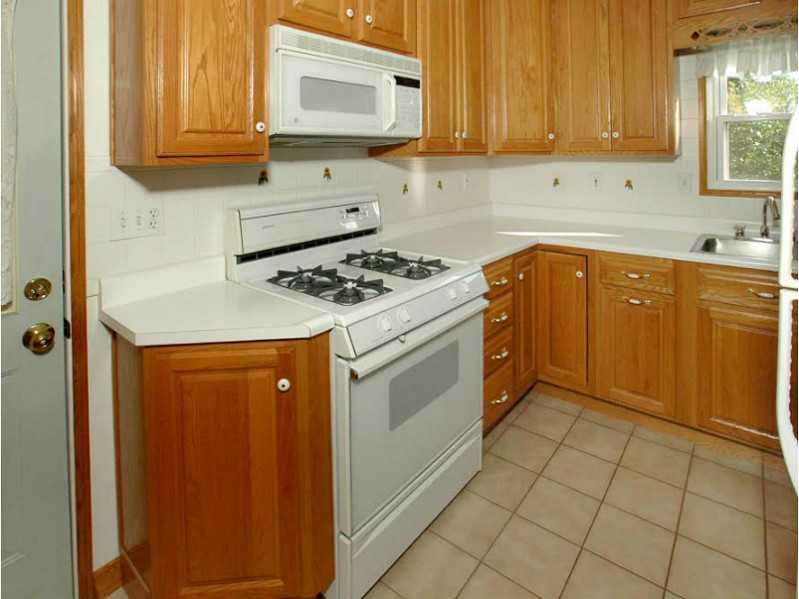 2330 Monroeville Road Monroeville, PA 15146 - Photo 8 of 20 Kitchen.