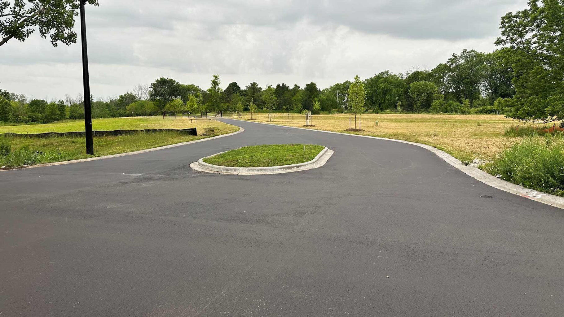 3620 West Club Circle Mequon, WI 53092 - Photo 4 of 8 1945561-4