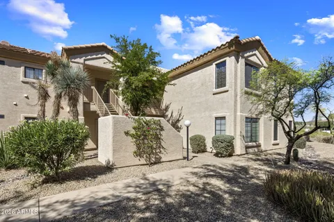 $340,000 | 9253 North Firebrick Drive, Unit 211, Fountain Hills, AZ 85268