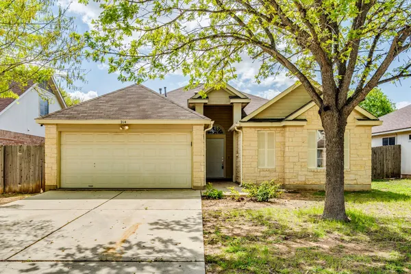 $279,900 | 214 Sandhill Drive, Lockhart, TX 78644