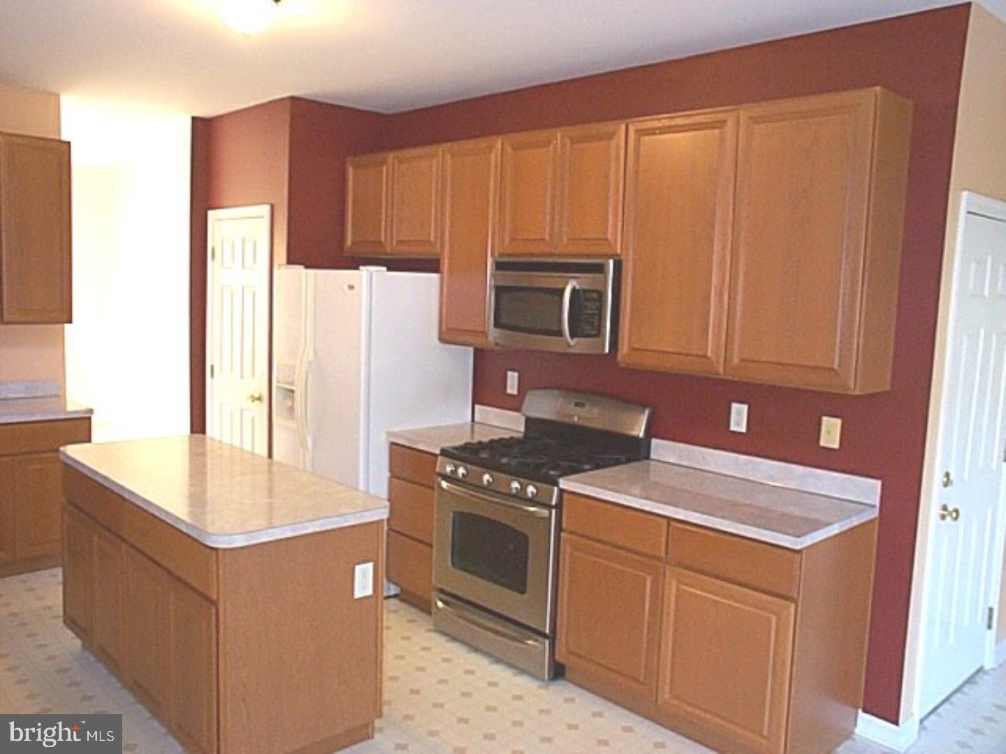 21 Dunleary Drive Bear, DE 19701 - Photo 2 of 16 kitchen