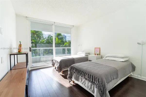 $5,300 | 21055 Yacht Club Drive, Unit 605, Aventura, FL 33180