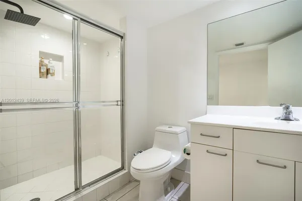 $5,300 | 21055 Yacht Club Drive, Unit 605, Aventura, FL 33180