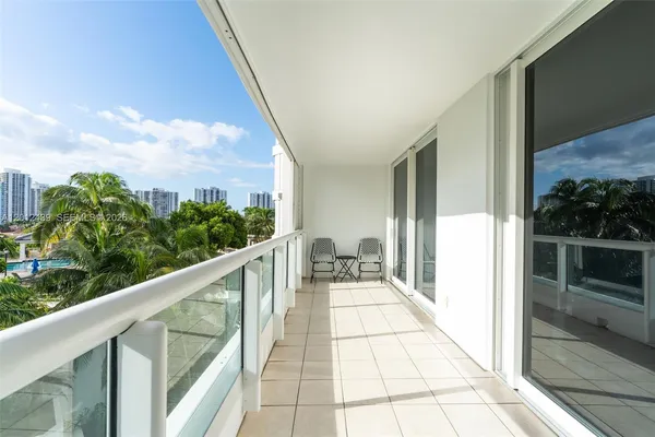 $5,300 | 21055 Yacht Club Drive, Unit 605, Aventura, FL 33180