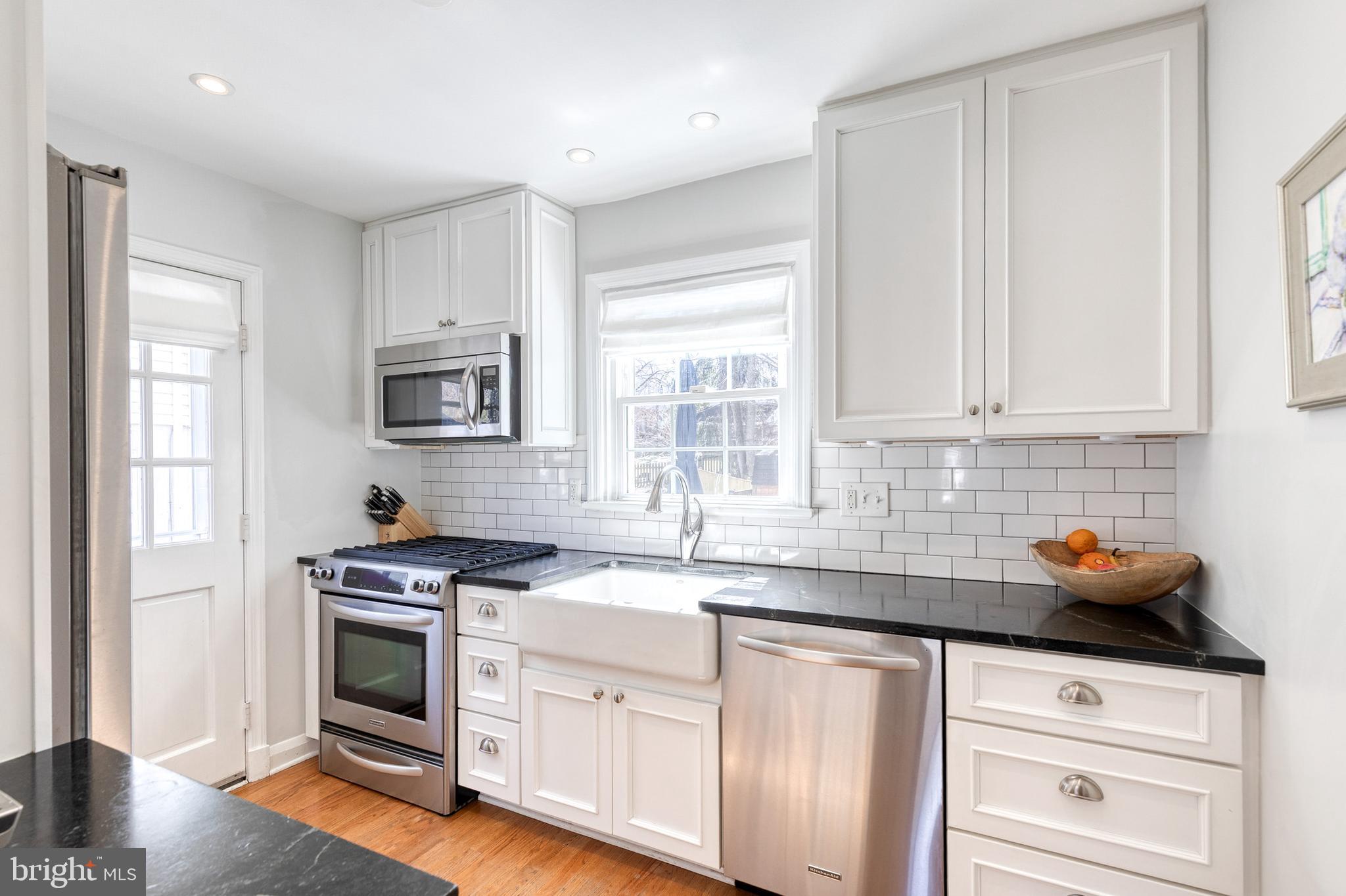 1229 Lake Falls Road Baltimore, MD 21210 - Photo 19 of 40