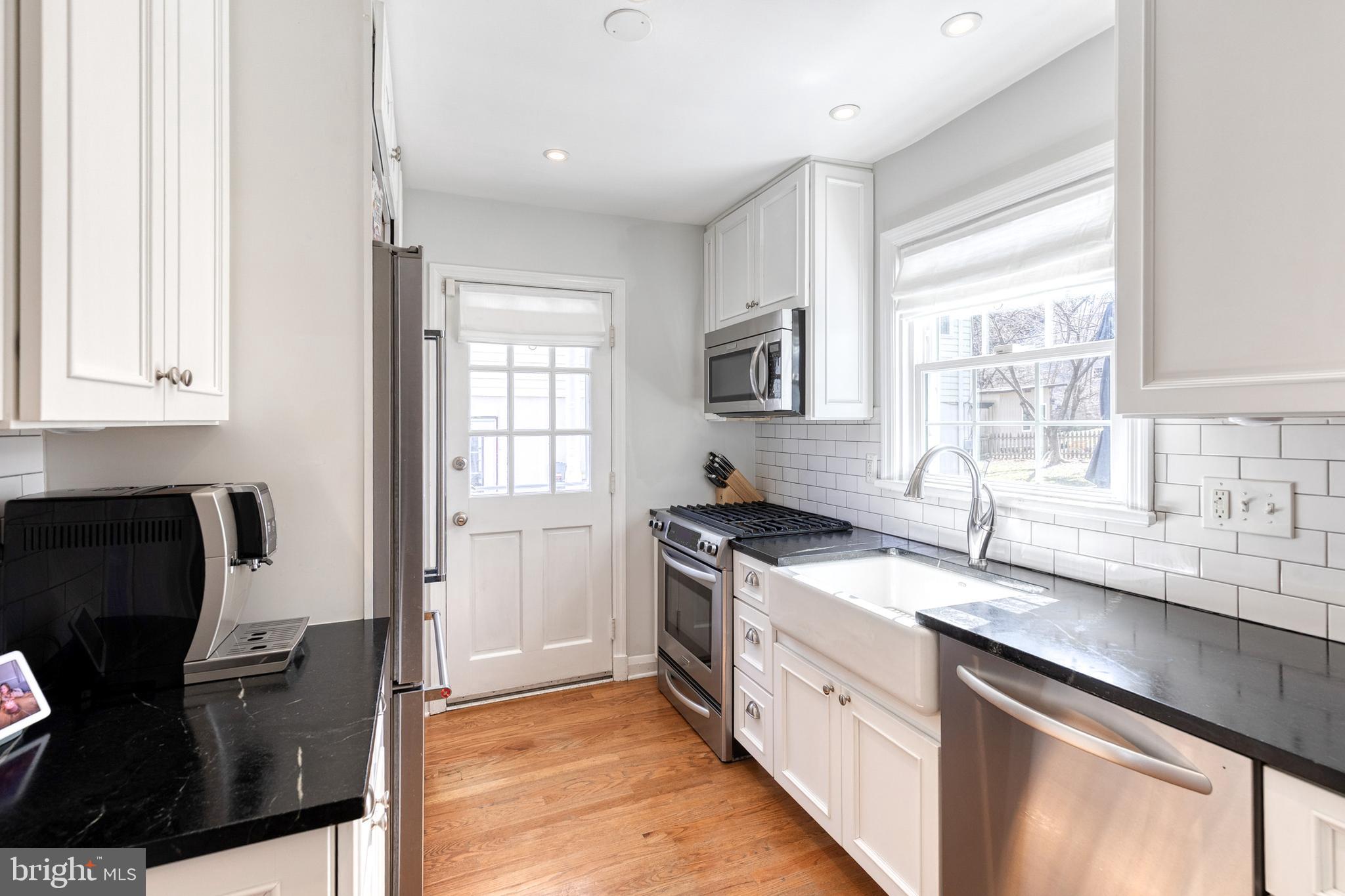 1229 Lake Falls Road Baltimore, MD 21210 - Photo 20 of 40