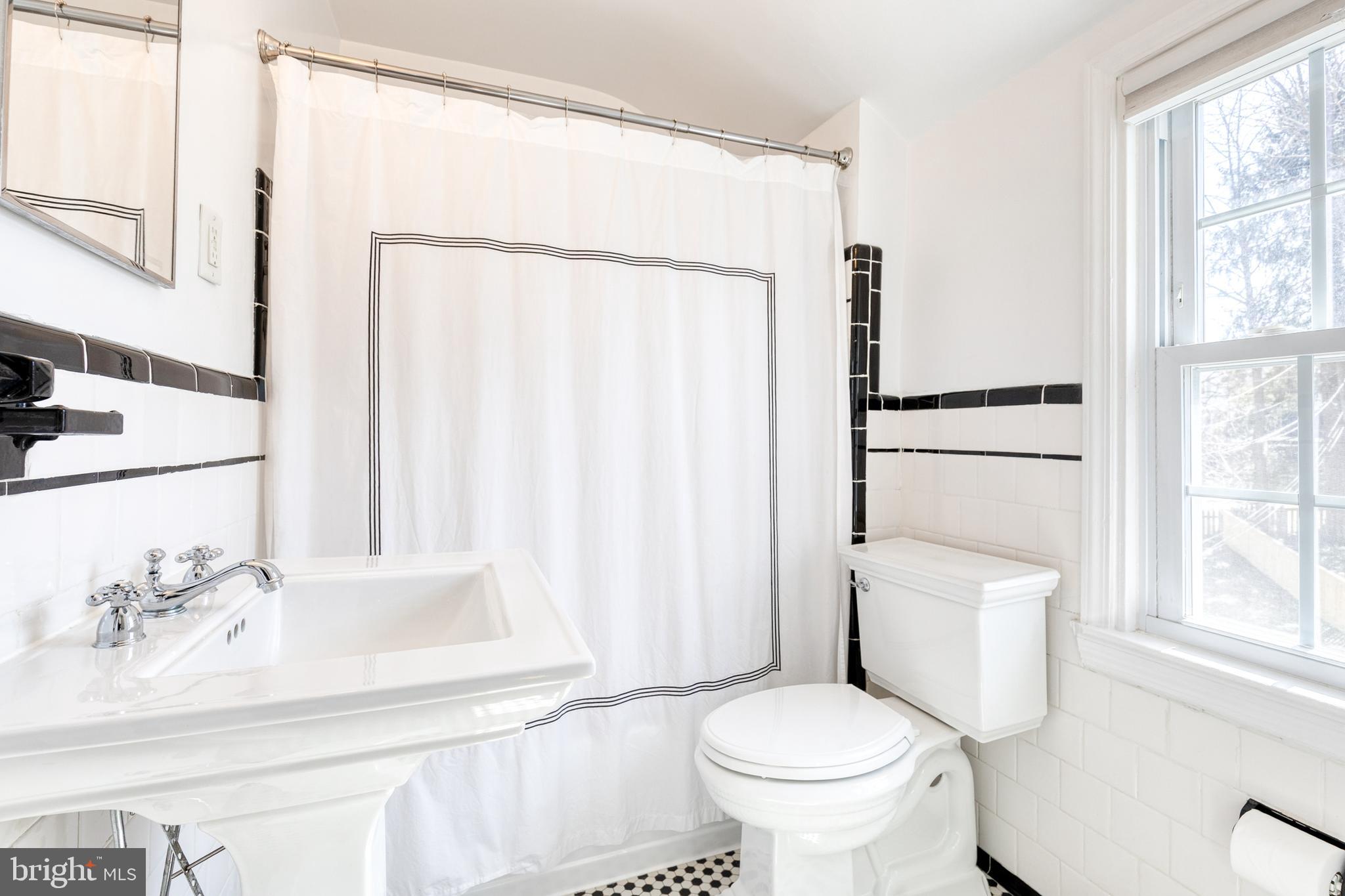 1229 Lake Falls Road Baltimore, MD 21210 - Photo 29 of 40