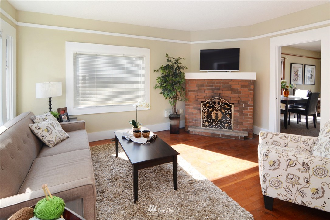 1322 Rucker Avenue Everett, WA 98201 - Photo 3 of 25