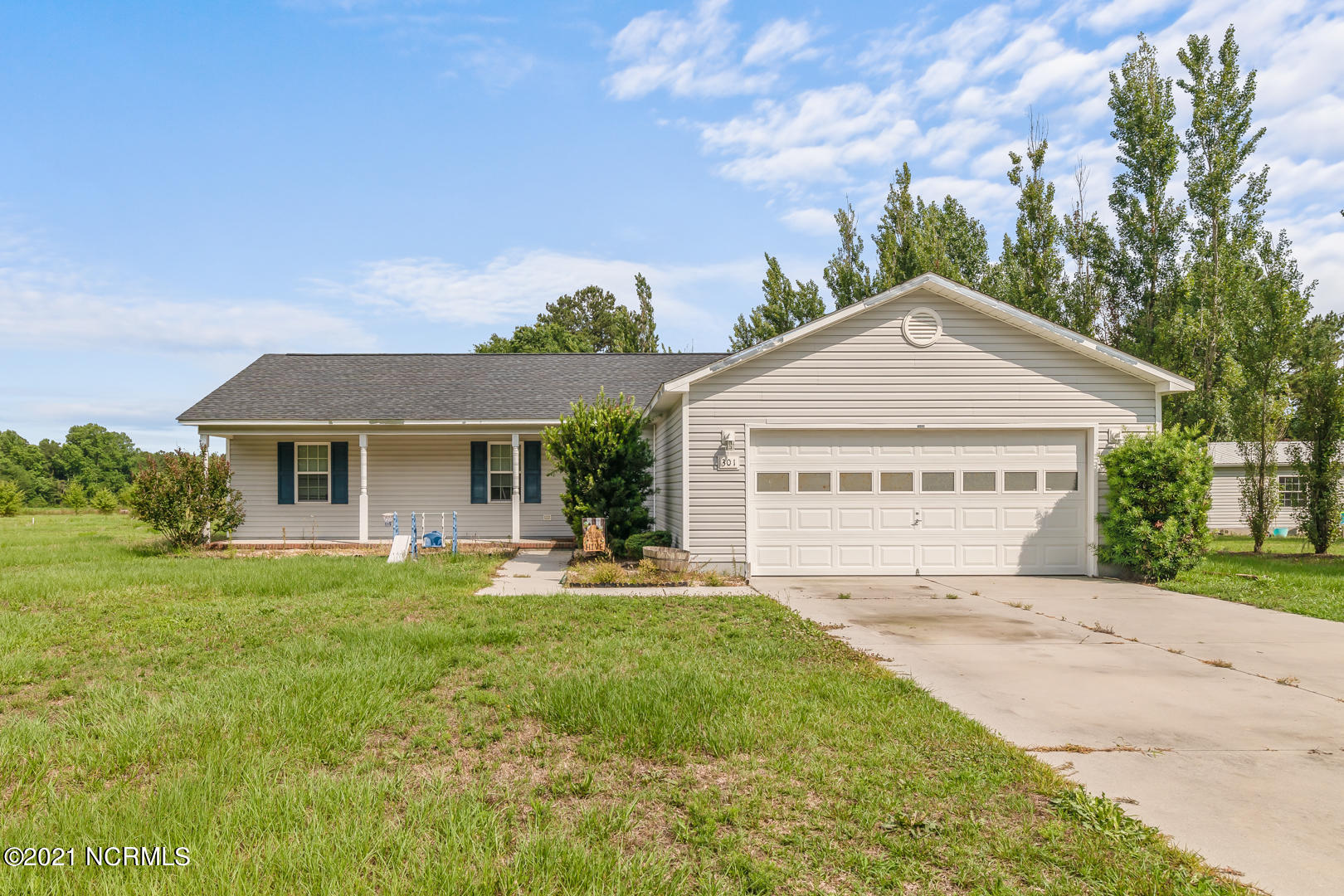301 Five Mile Road Richlands, NC 28574 - Photo 1 of 25 Front