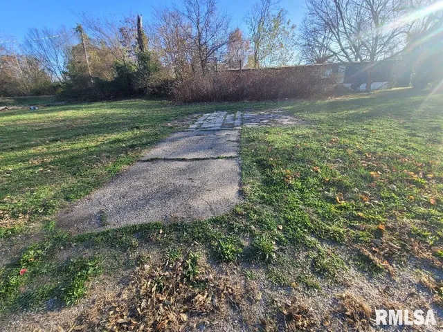 $4,500 | 300 South 4th Street, Mount Vernon, IL 62864