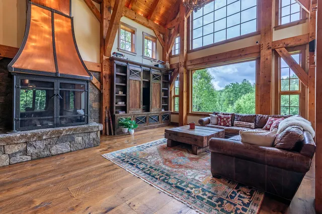 $2,225,000 | 16 Hunter Ridge Road, Winhall, VT 05340