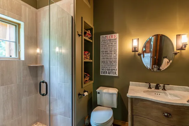 $2,225,000 | 16 Hunter Ridge Road, Winhall, VT 05340